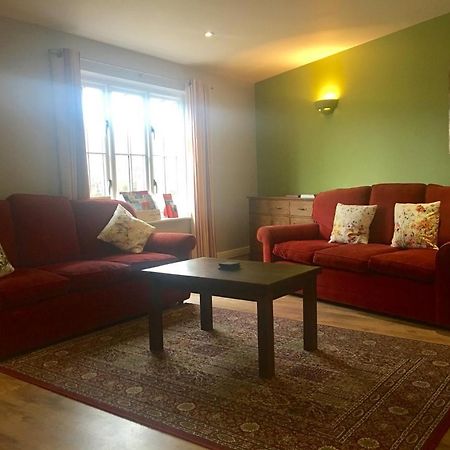מטלוק Hopton Cottage - Darwin Lake Holiday Village מראה חיצוני תמונה