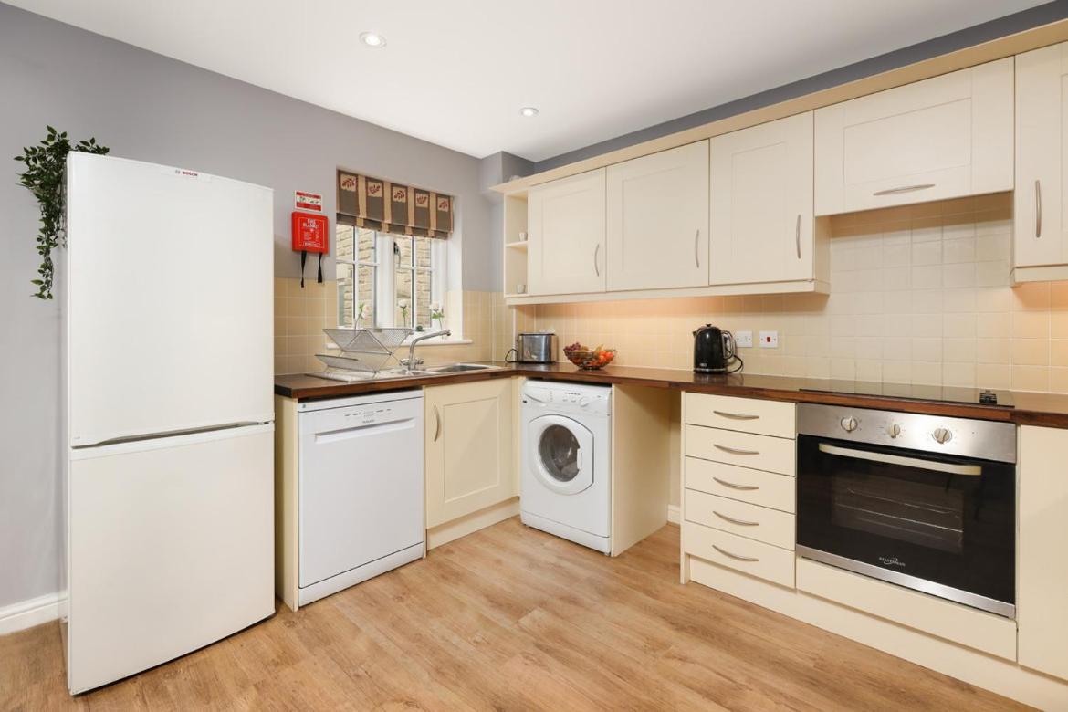 מטלוק Hopton Cottage - Darwin Lake Holiday Village מראה חיצוני תמונה