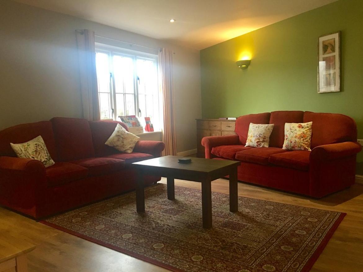 מטלוק Hopton Cottage - Darwin Lake Holiday Village מראה חיצוני תמונה