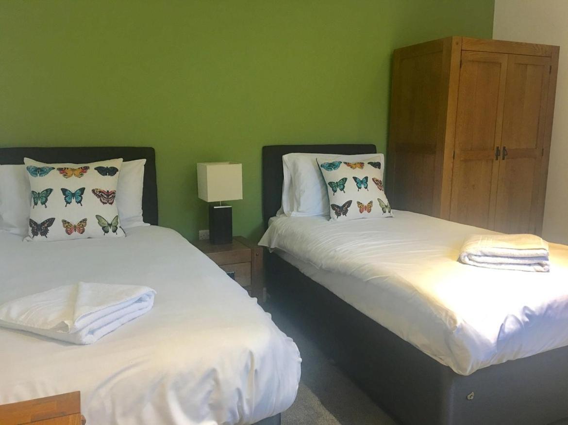 מטלוק Hopton Cottage - Darwin Lake Holiday Village מראה חיצוני תמונה